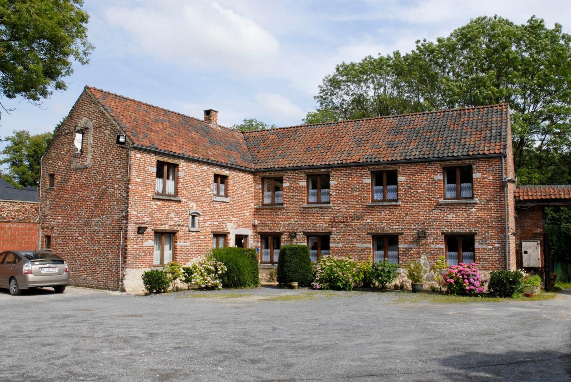 Hotel Restaurant La Ferme De Grambais Nivelles Exteriér fotografie